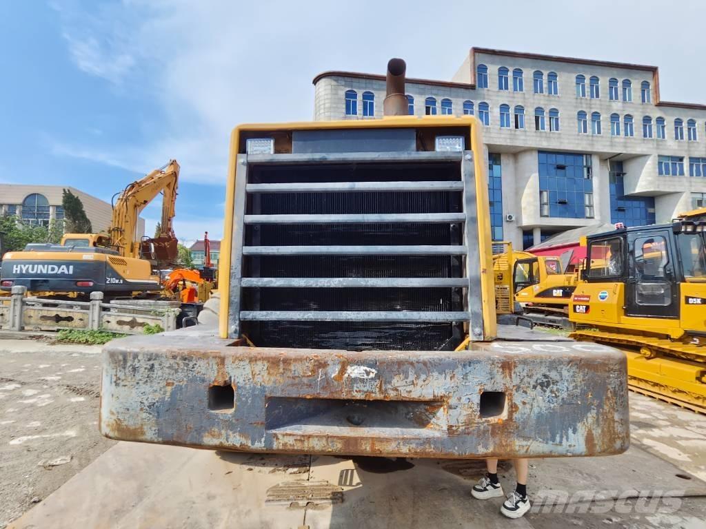 Komatsu WA 500-3 Колесни товарачи