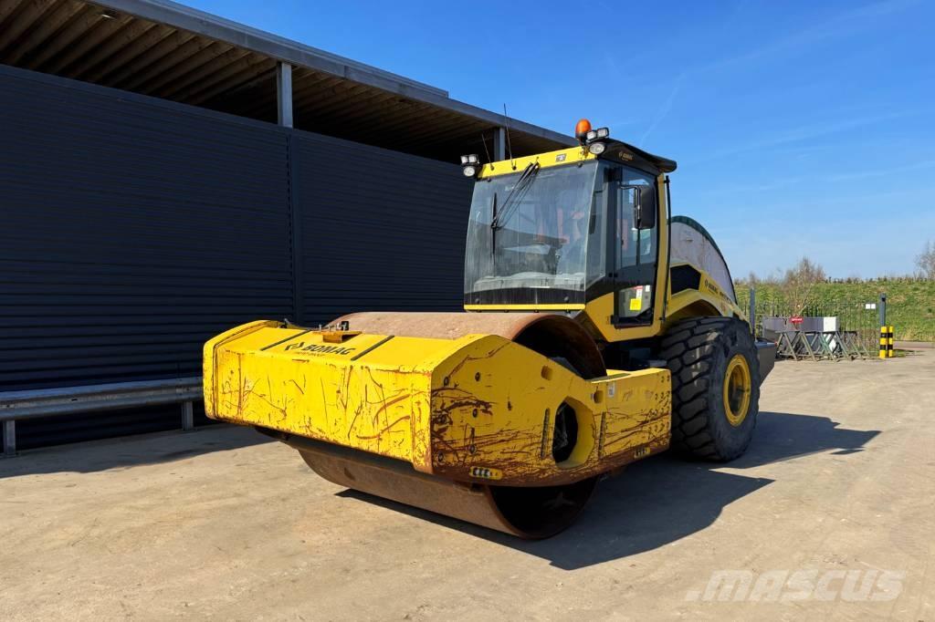 Bomag BW 226 BVC-5 Еднобарабанни ролки
