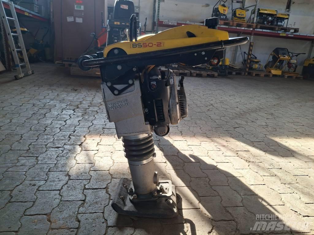 Wacker Neuson BS50-2 Пробки