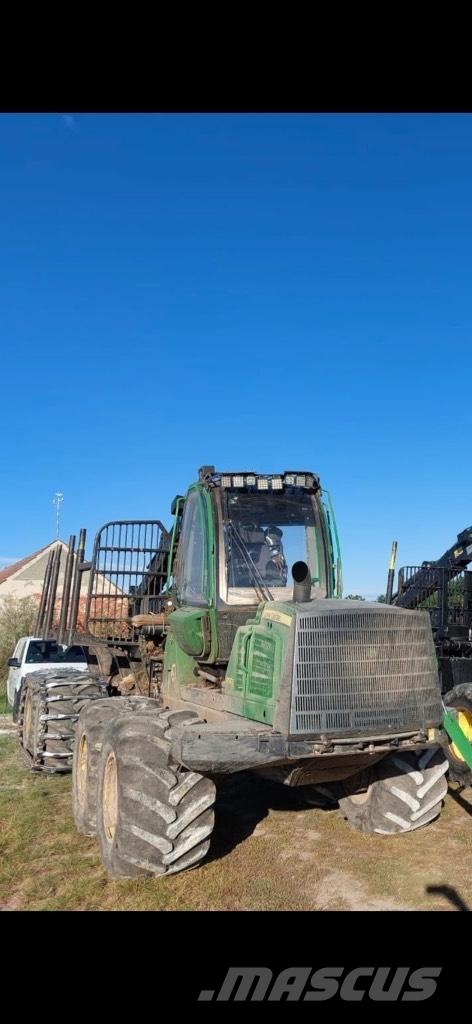 John Deere 1110E Форуардери