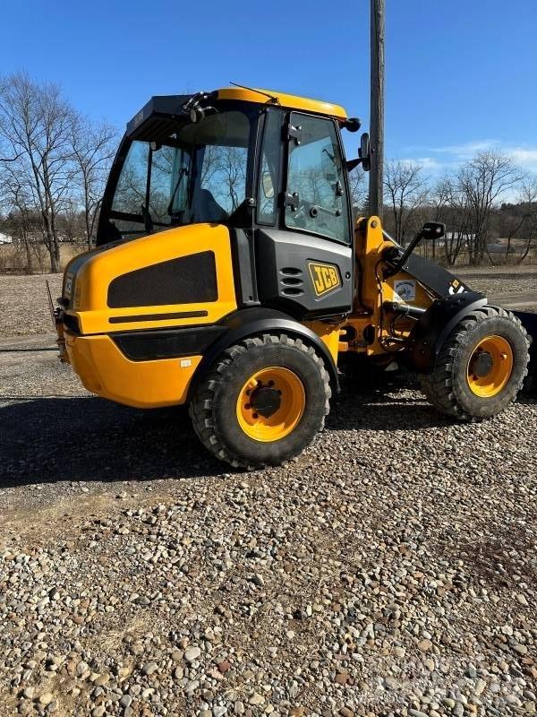 JCB 409 Колесни товарачи