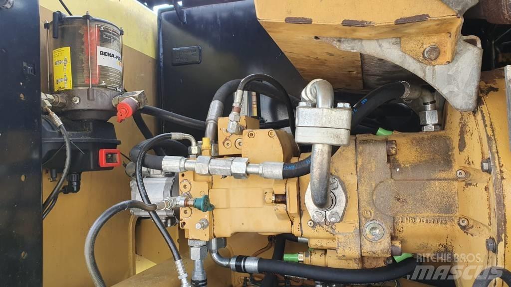 CAT M 318 D MH Оператори на отпадъци/индустрия
