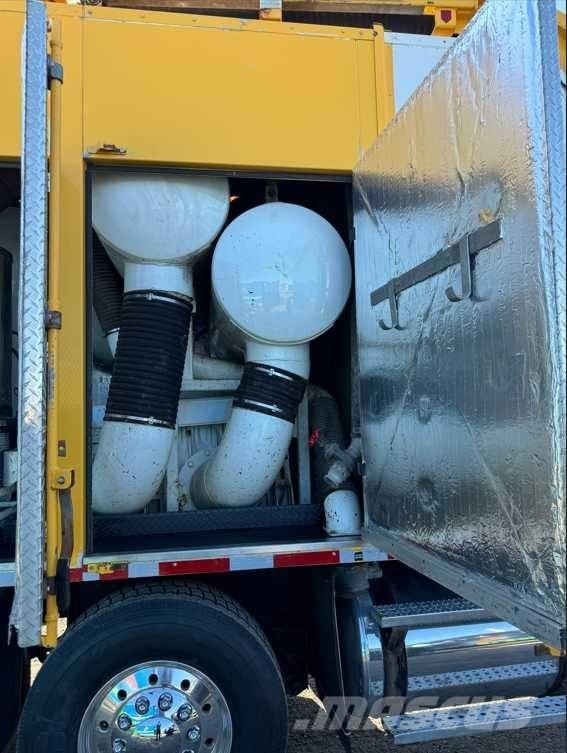 Western Star 4900 Комби / вакуум камиони
