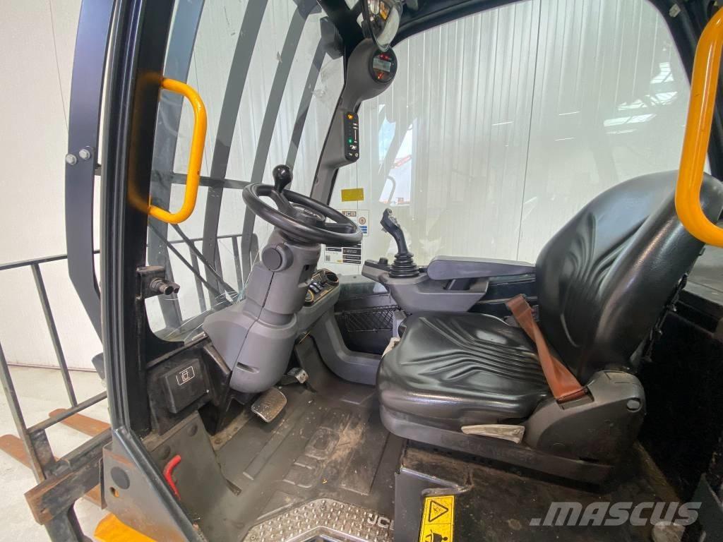 JCB TLT30-19D-2WD Дизелови камиони