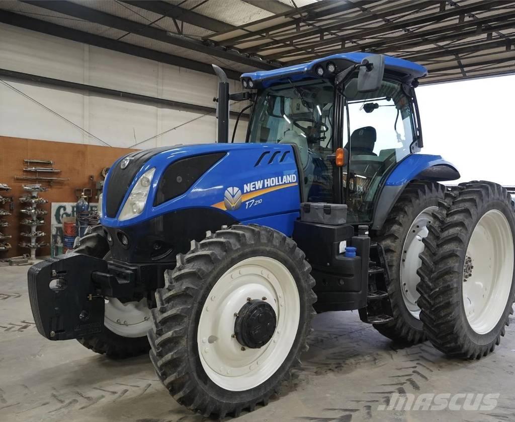 New Holland T 7.210 Трактори