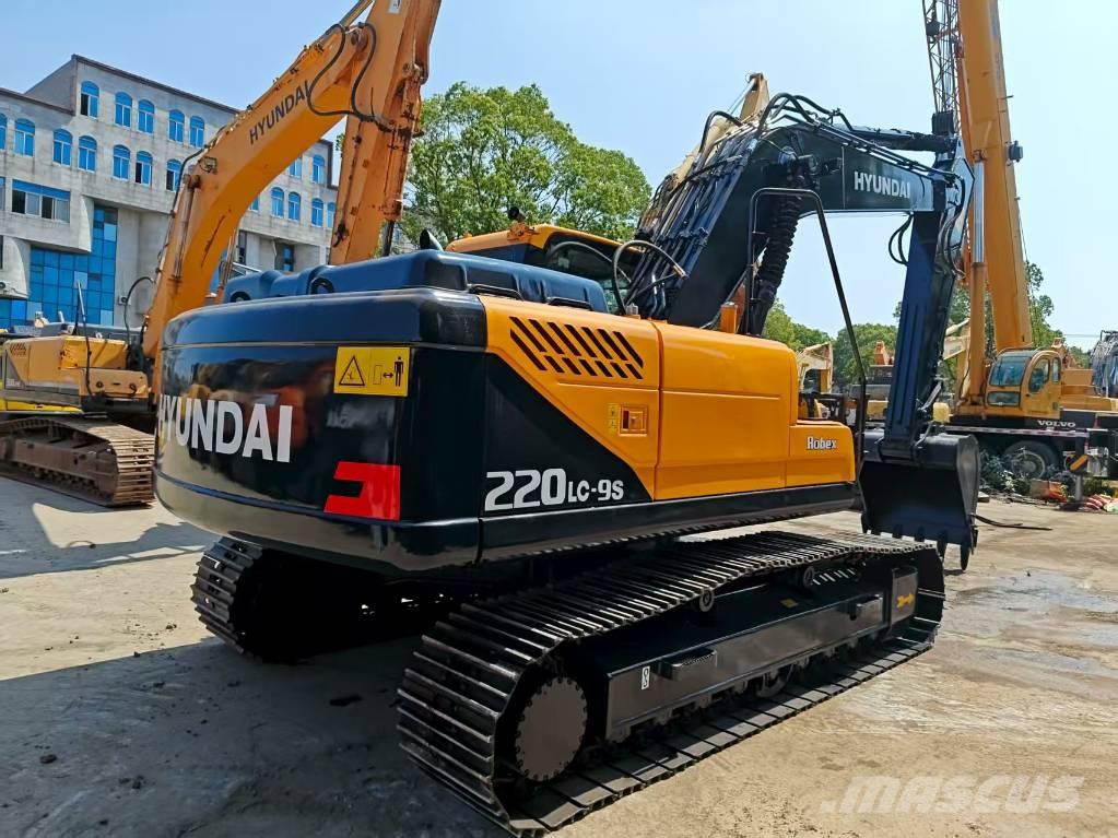 Hyundai R220LC-9S Верижен екскаватор
