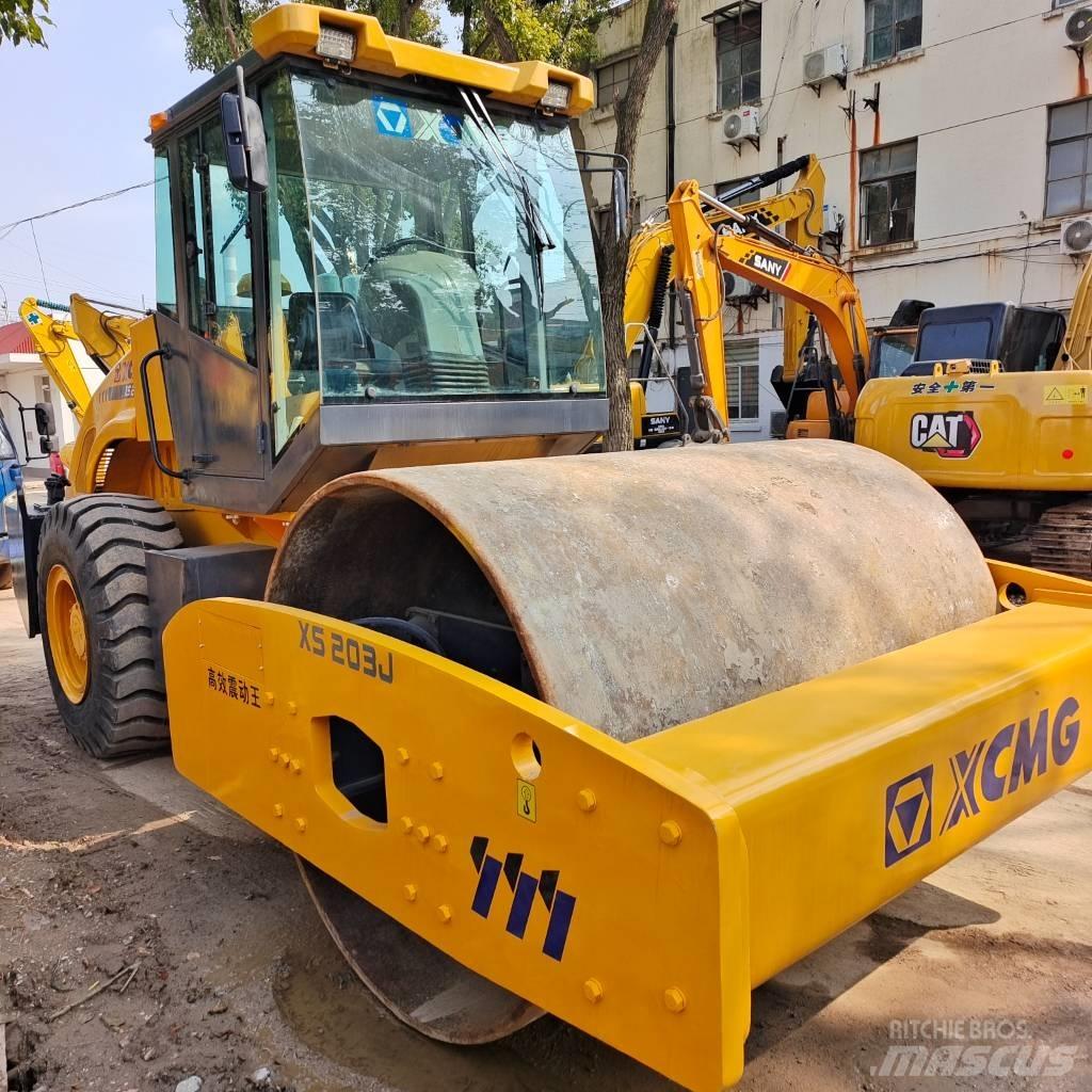 XCMG XS 202J Еднобарабанни ролки
