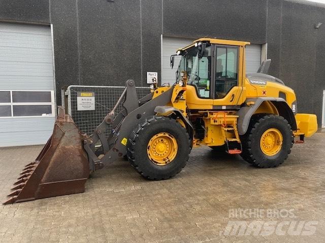 Volvo L90H Колесни товарачи