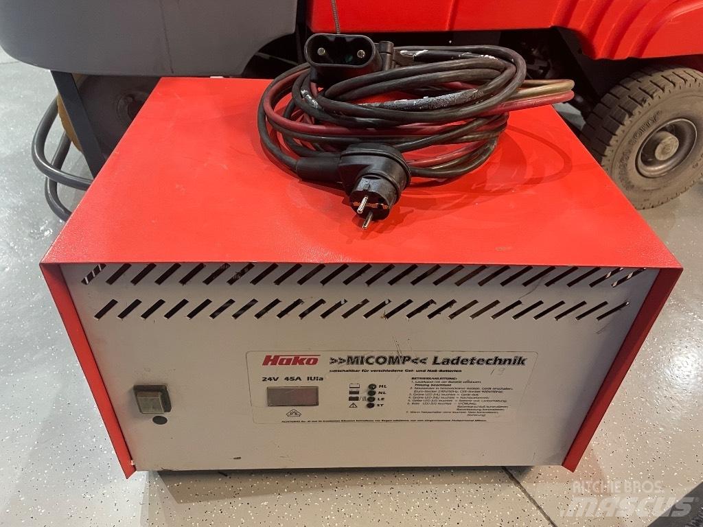Hako B 750 R SOLD Автоматични метачки с четки