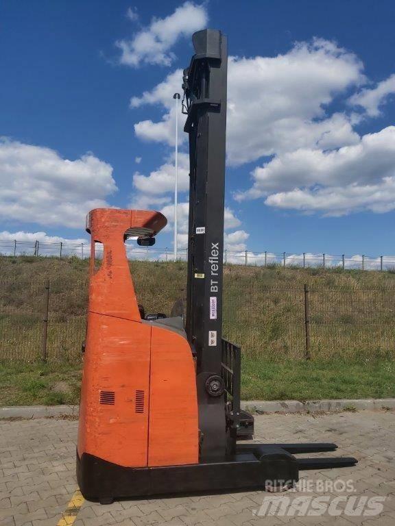 BT RR E 160 Ретрак/ Високоповдигач с изместване на вилката напред