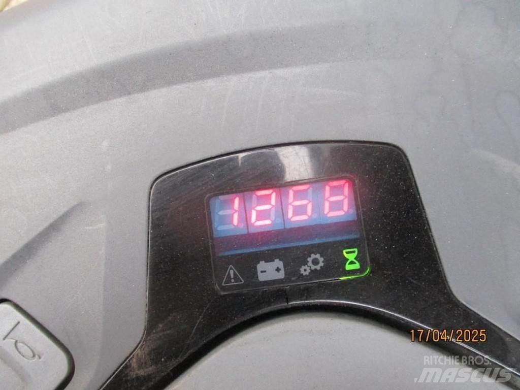 BT SWE 080L Колички високоповдигачи с теглич