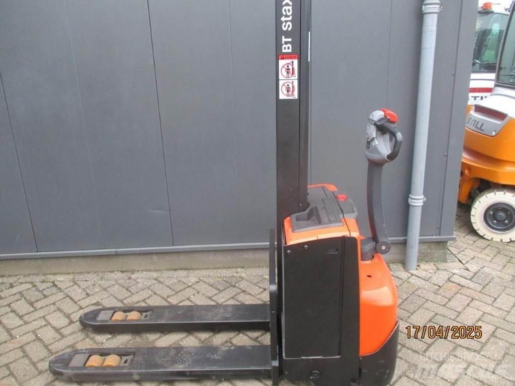 BT SWE 080L Колички високоповдигачи с теглич