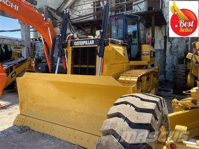 CAT D 6 G Верижни булдозери
