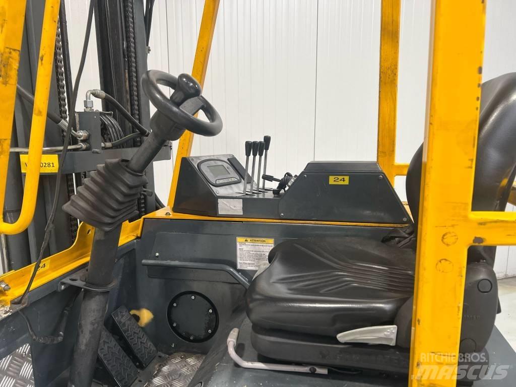 Combilift CBE2500 Повдигач с движение в 4 посоки
