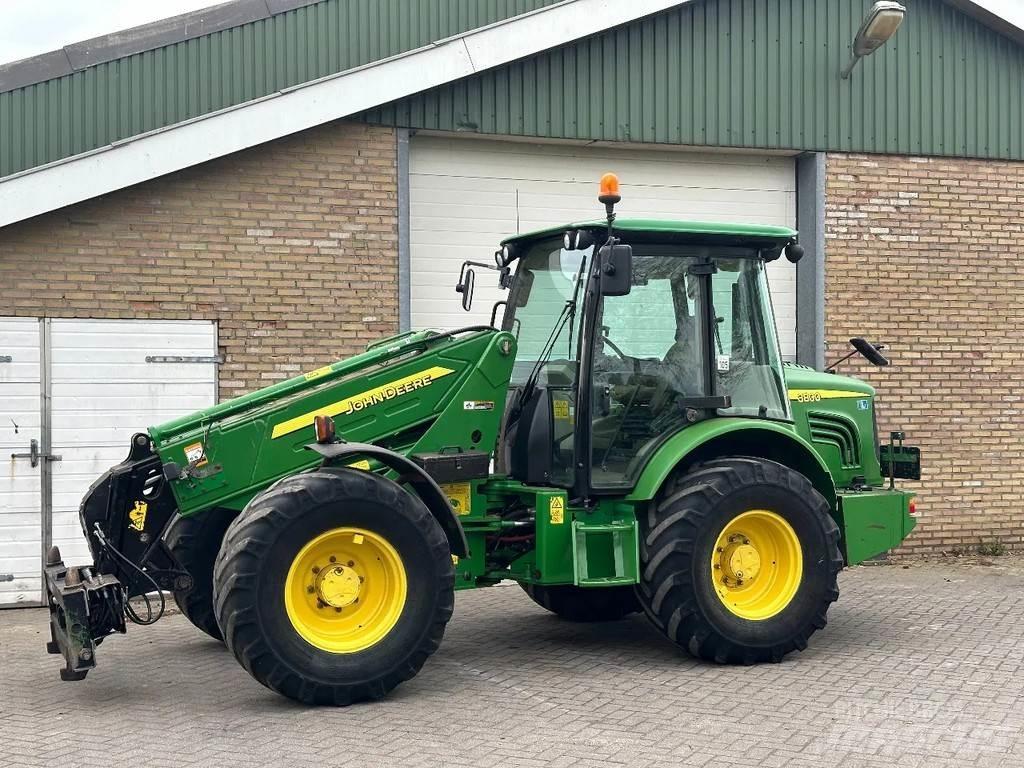 John Deere 3800 Телескопични челни товарачи
