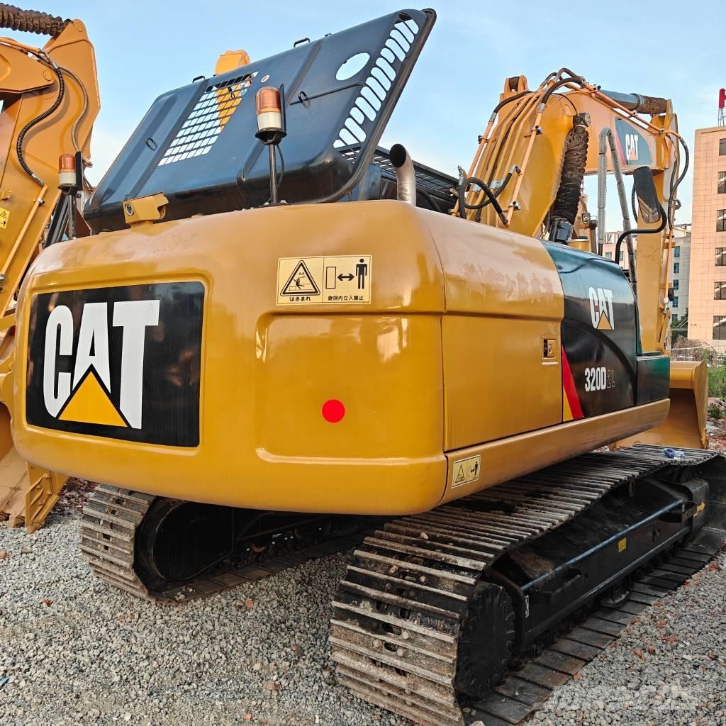 CAT 320D2L Верижен екскаватор