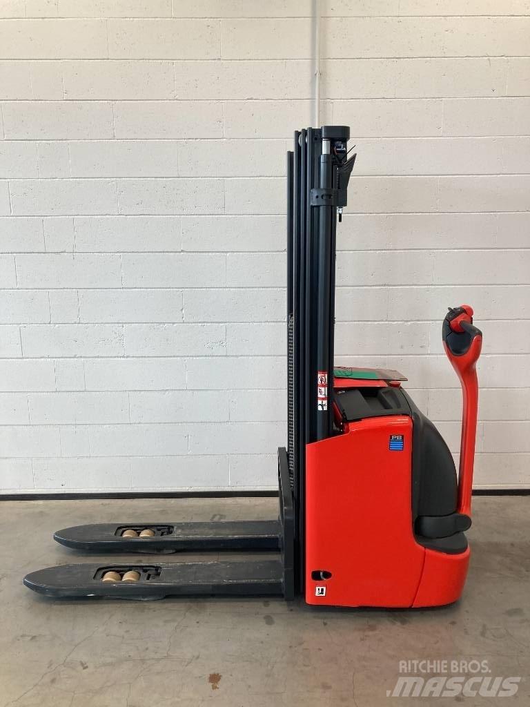Linde L12i/1172 Колички високоповдигачи с теглич