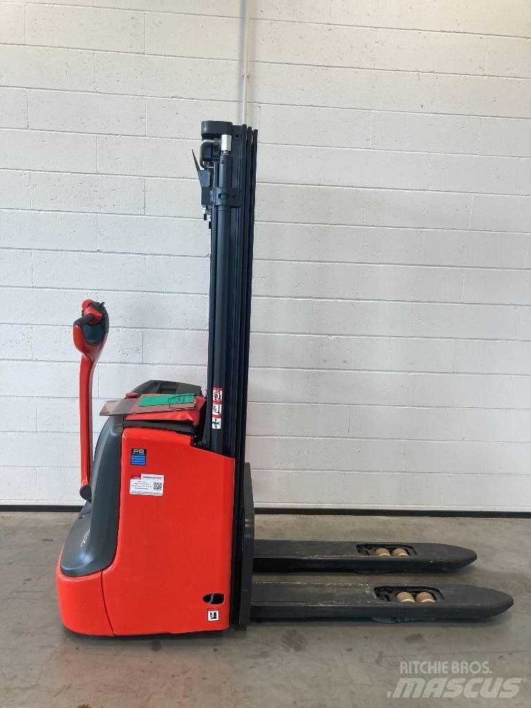 Linde L12i/1172 Колички високоповдигачи с теглич