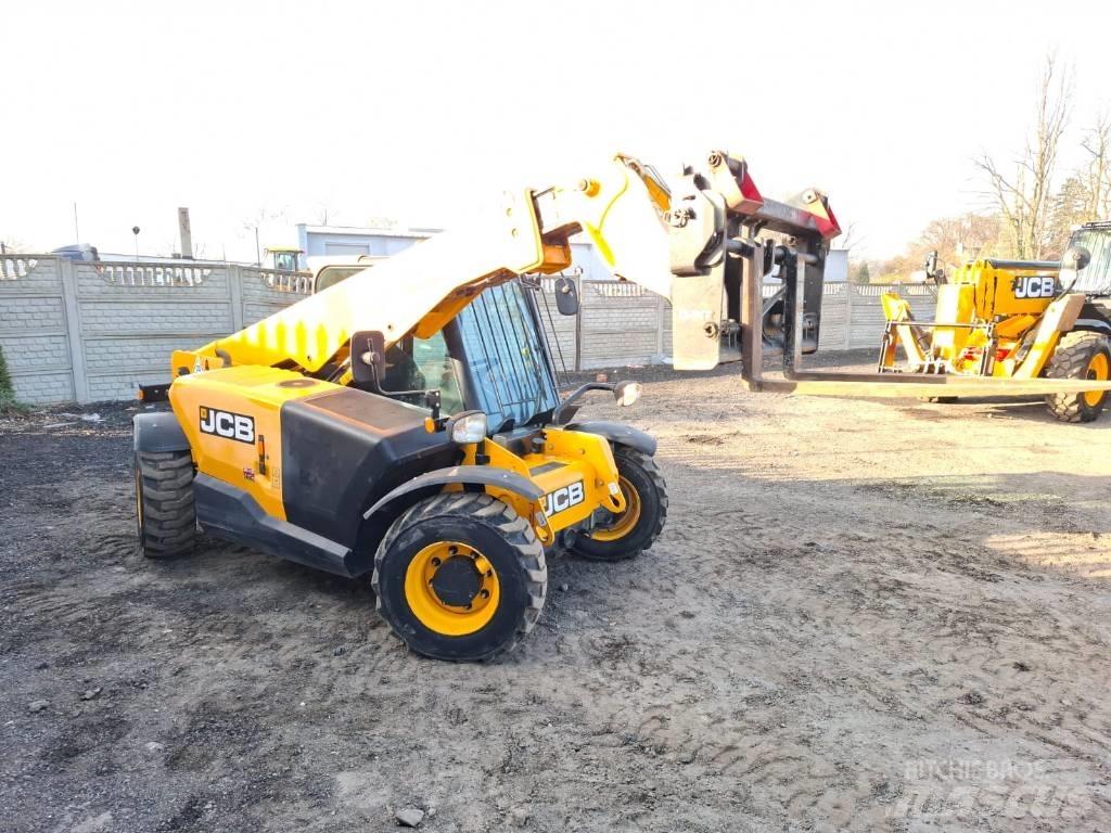 JCB 525-60 Телескопични товарачи