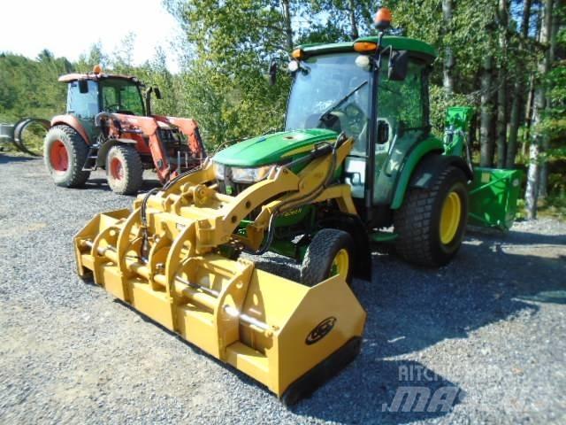 John Deere 4066 R Трактори