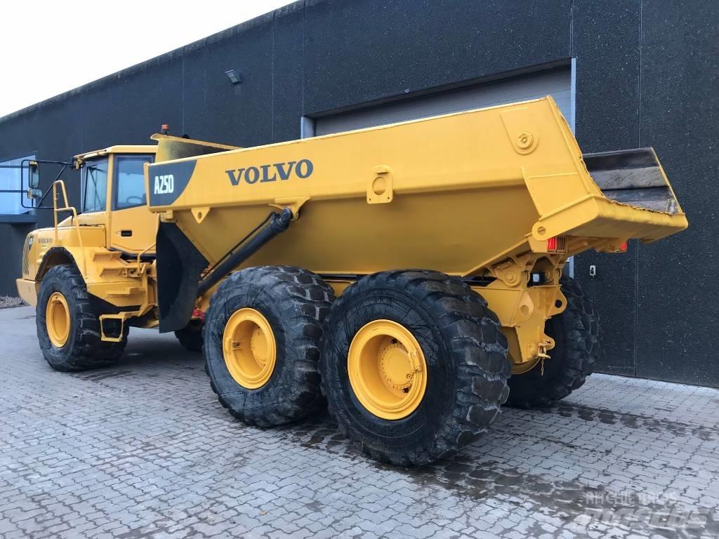 Volvo A25D Странични самосвали