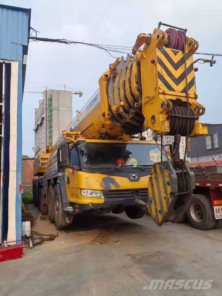 XCMG XCA300 Всъдеходни кранове