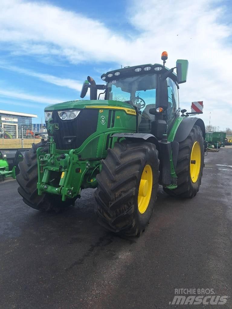 John Deere 6R250 Трактори