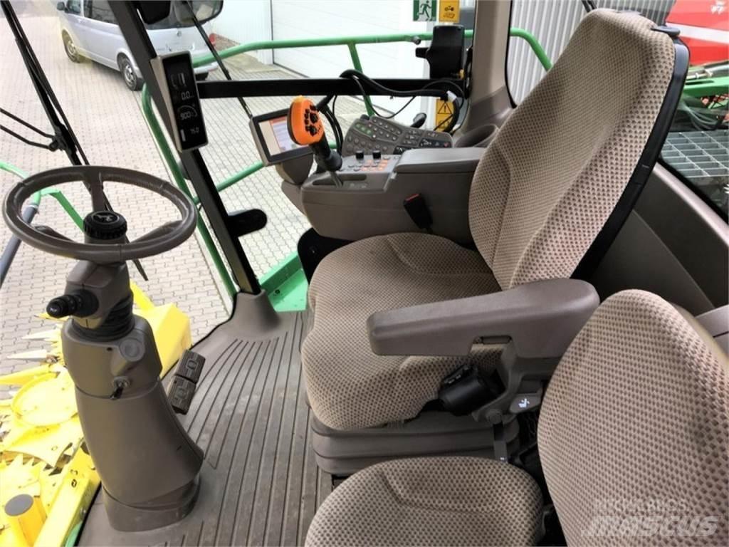 John Deere 8300i Самоходни фуражири