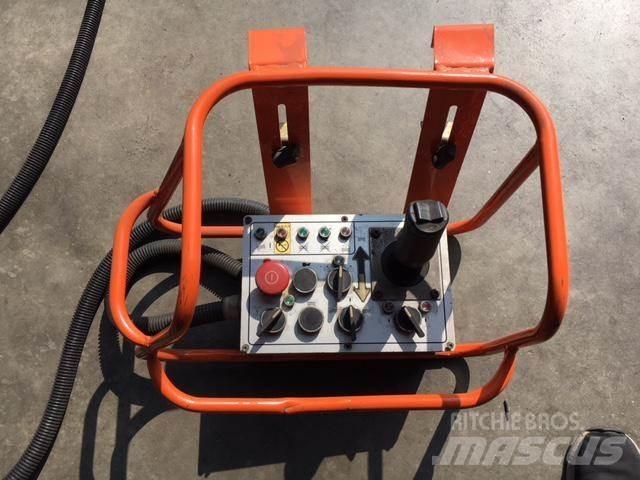JLG SL245-12 Ножични работни платформи