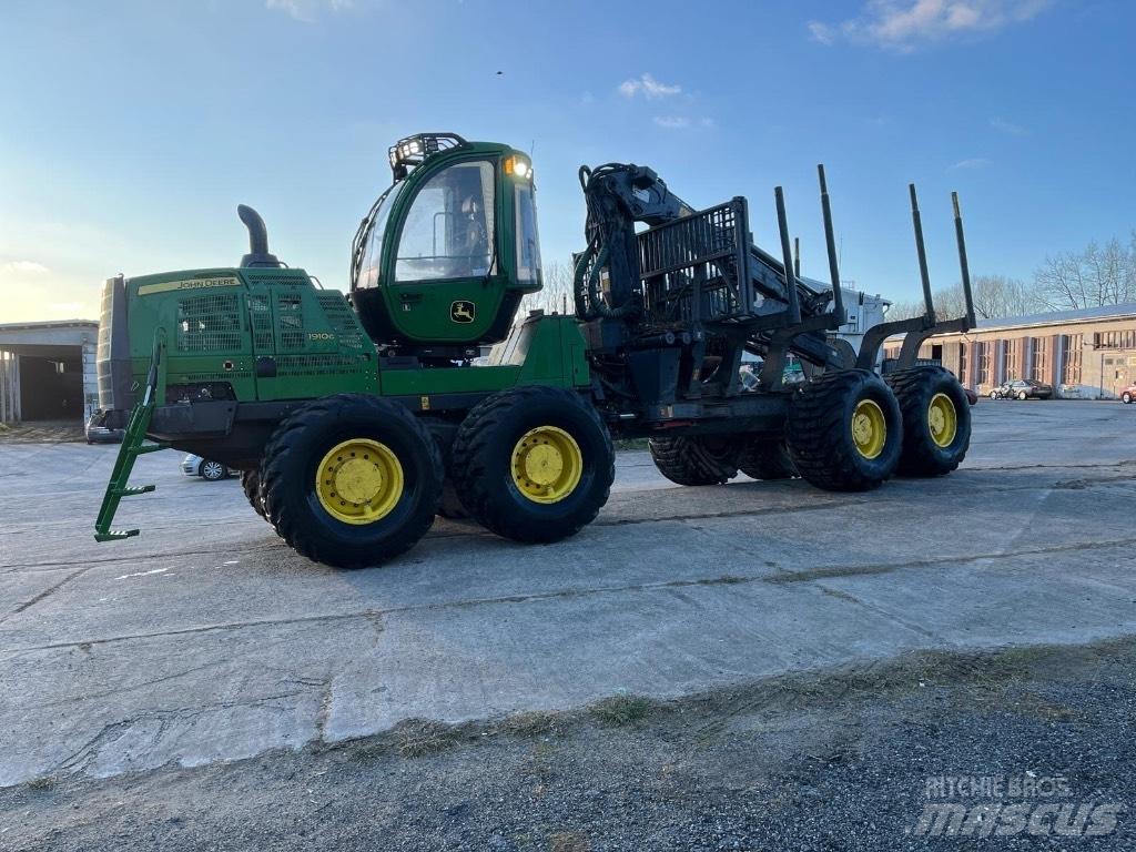 John Deere 1910G Форуардери