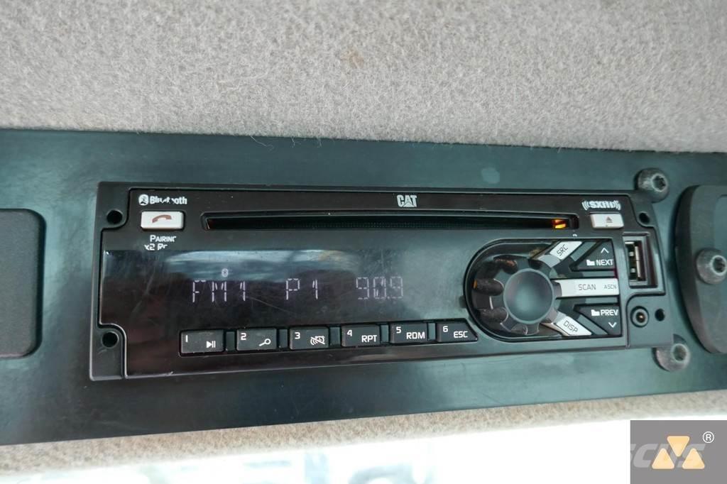 CAT 525D Скидери
