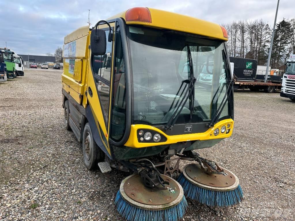 Johnston CN400 Автоматични метачки с четки
