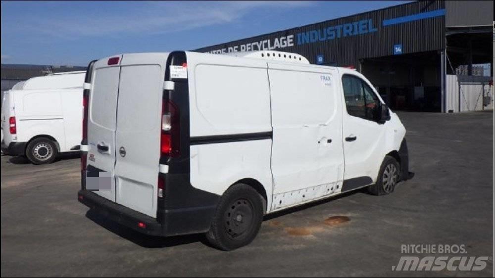 Nissan NV 300 Фургони
