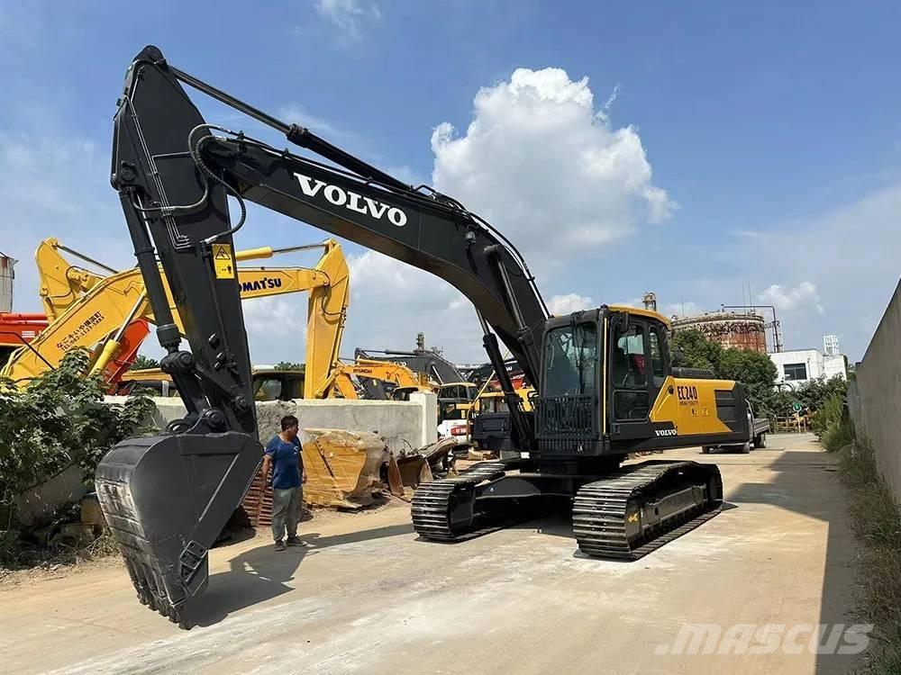Volvo EC240D Верижен екскаватор