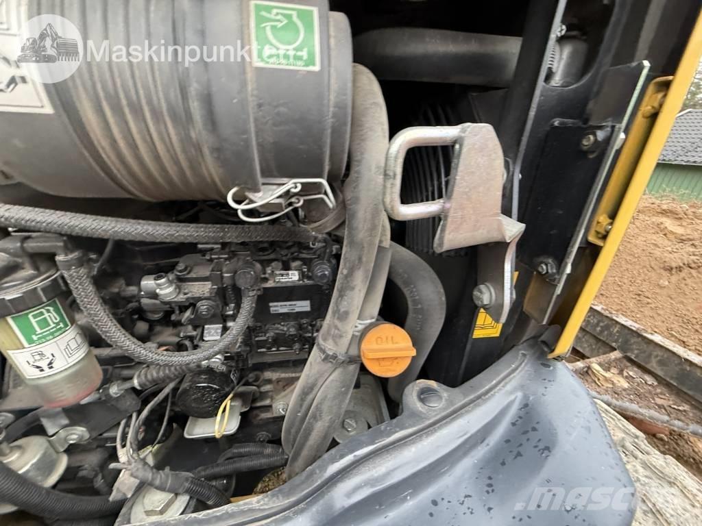 Komatsu PC 26 MR-3 Мини екскаватори < 7 т