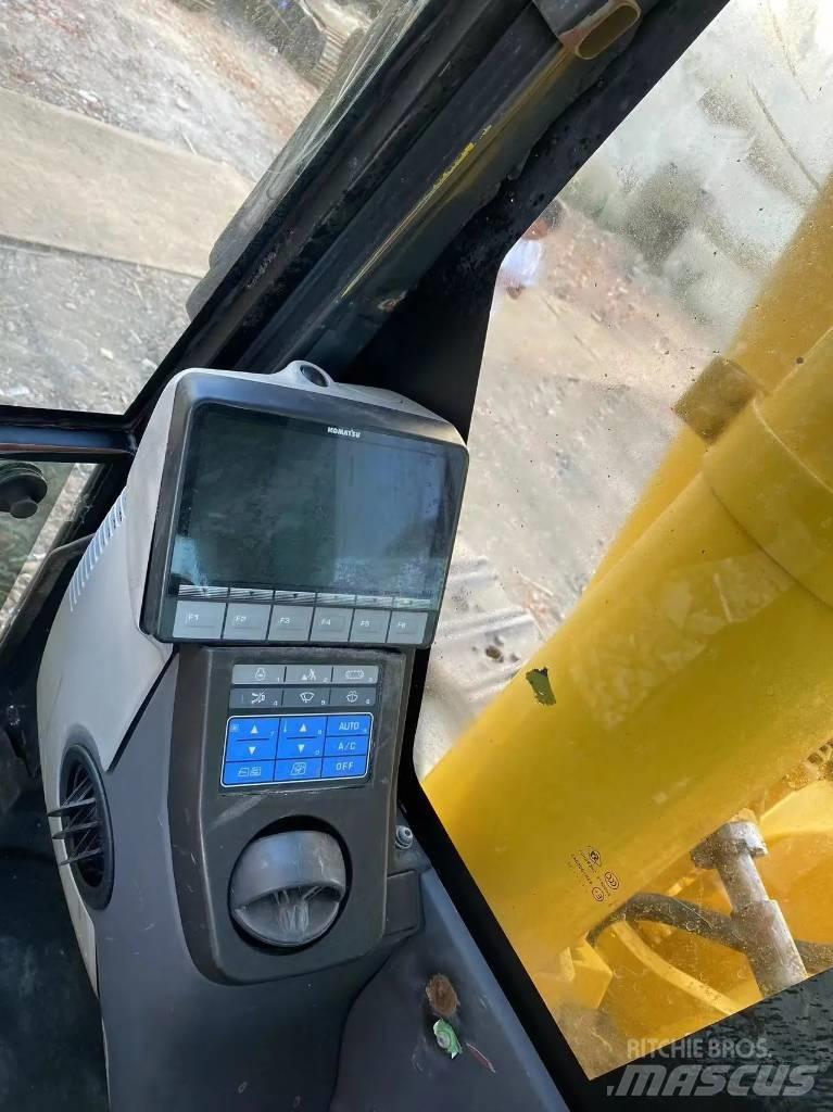 Komatsu PC450-8 Верижен екскаватор