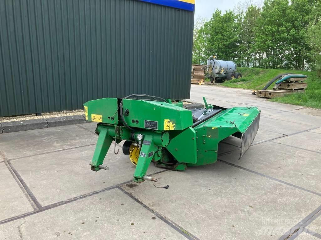 John Deere 328 Косачки