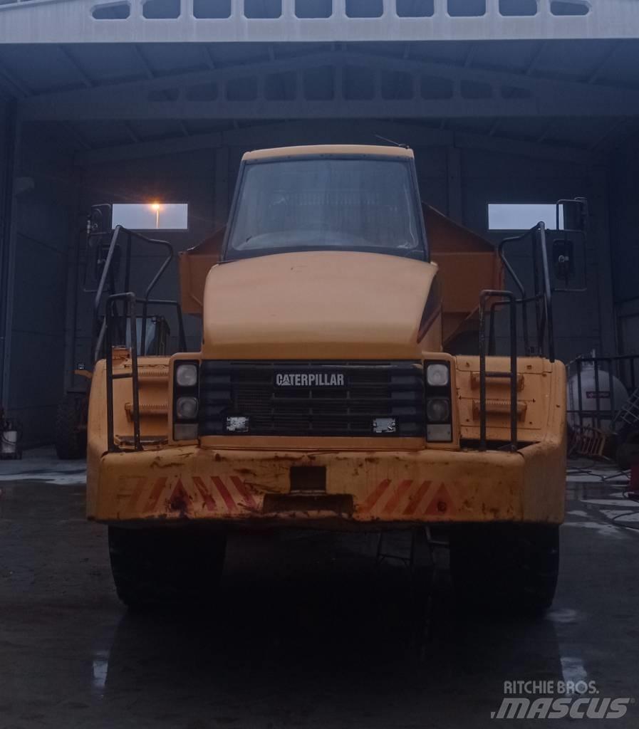 CAT 740 Дъмпери/моторни превозни средства