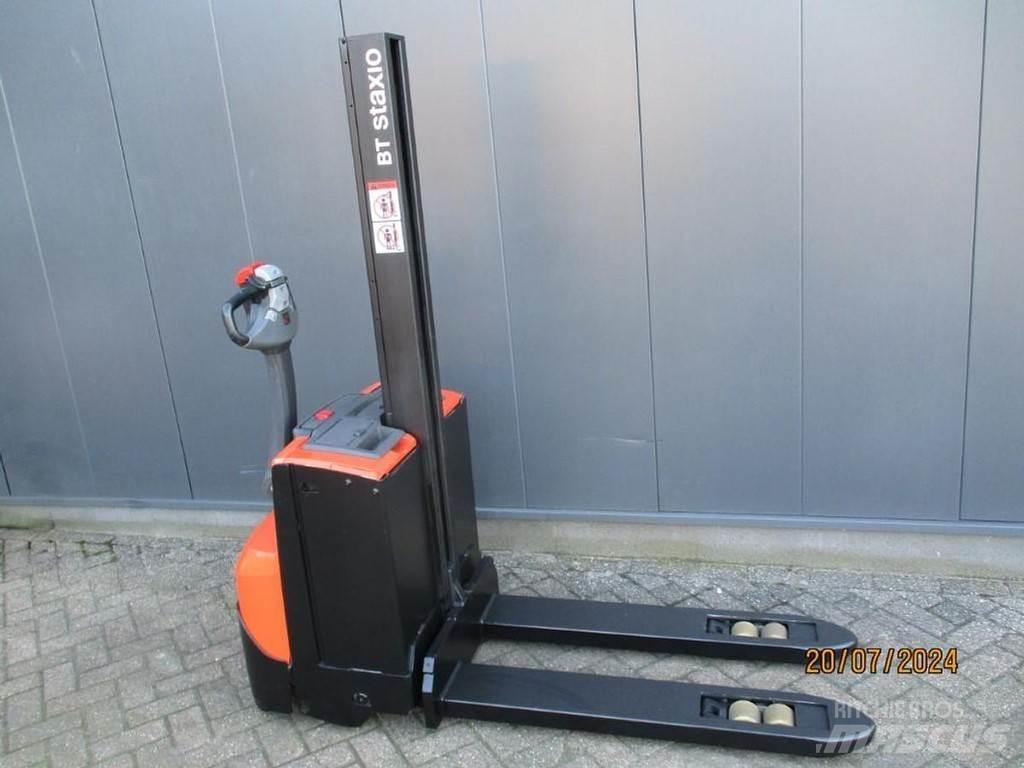 BT SWE 080L Колички високоповдигачи с теглич