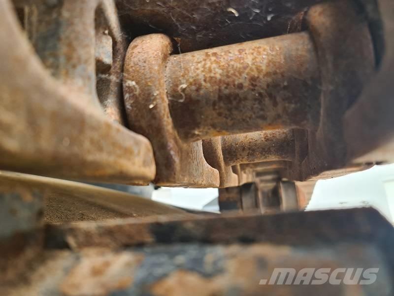 Komatsu PC 240NLC-11 Верижен екскаватор