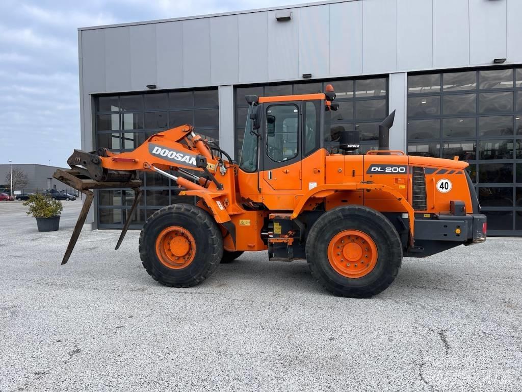 Doosan DL 200 Колесни товарачи