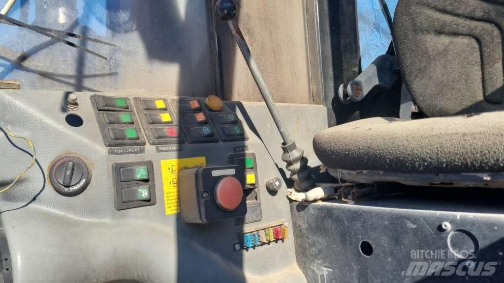 MAN TGA 33.530 За превоз на дървени трупи