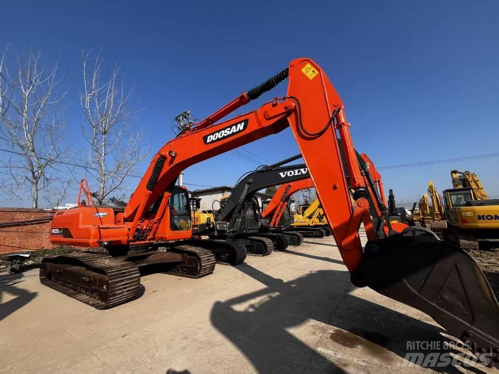 Doosan DH225-7 Средни екскаватори 7т - 12т