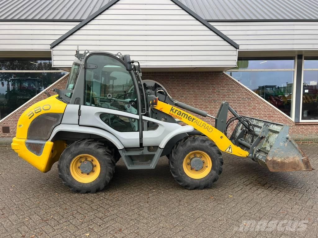 Kramer 380 Колесни товарачи