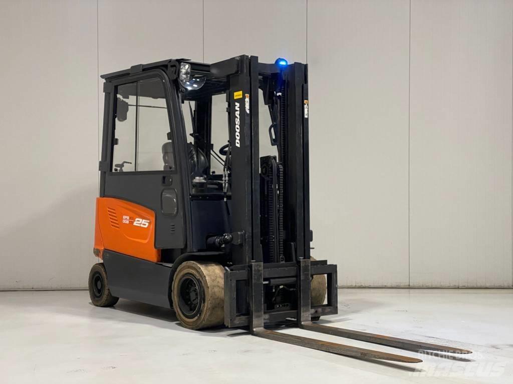 Doosan B25X-7 Електрически вилични кари-повдигачи