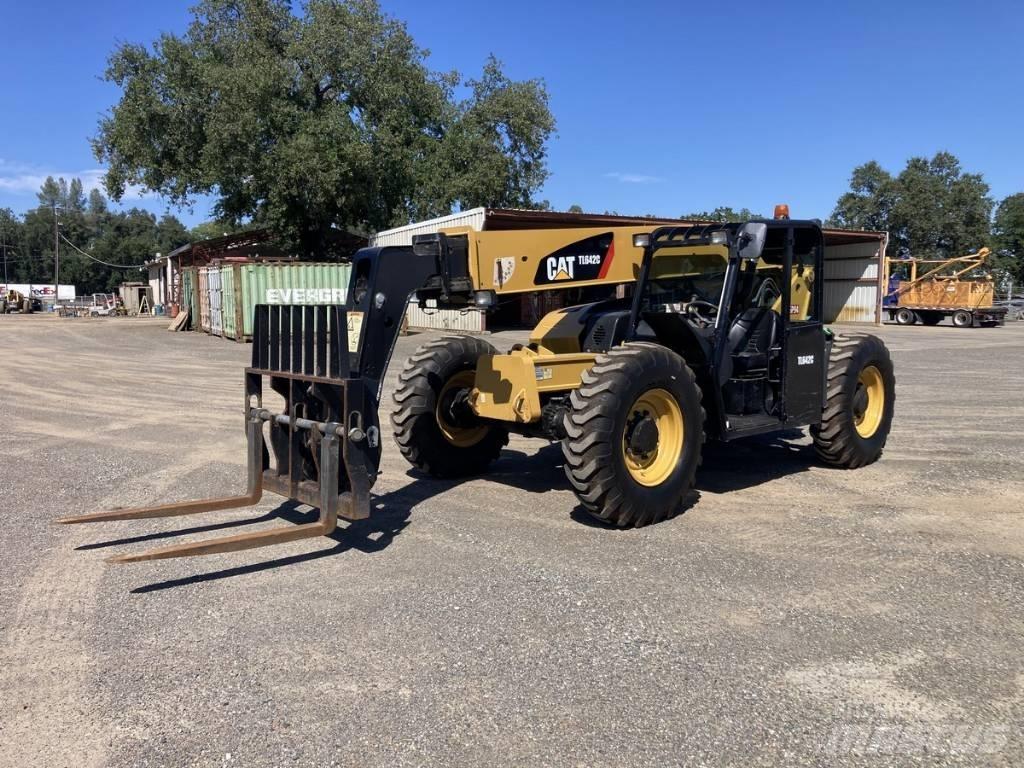CAT TL 642 C Телескопични товарачи