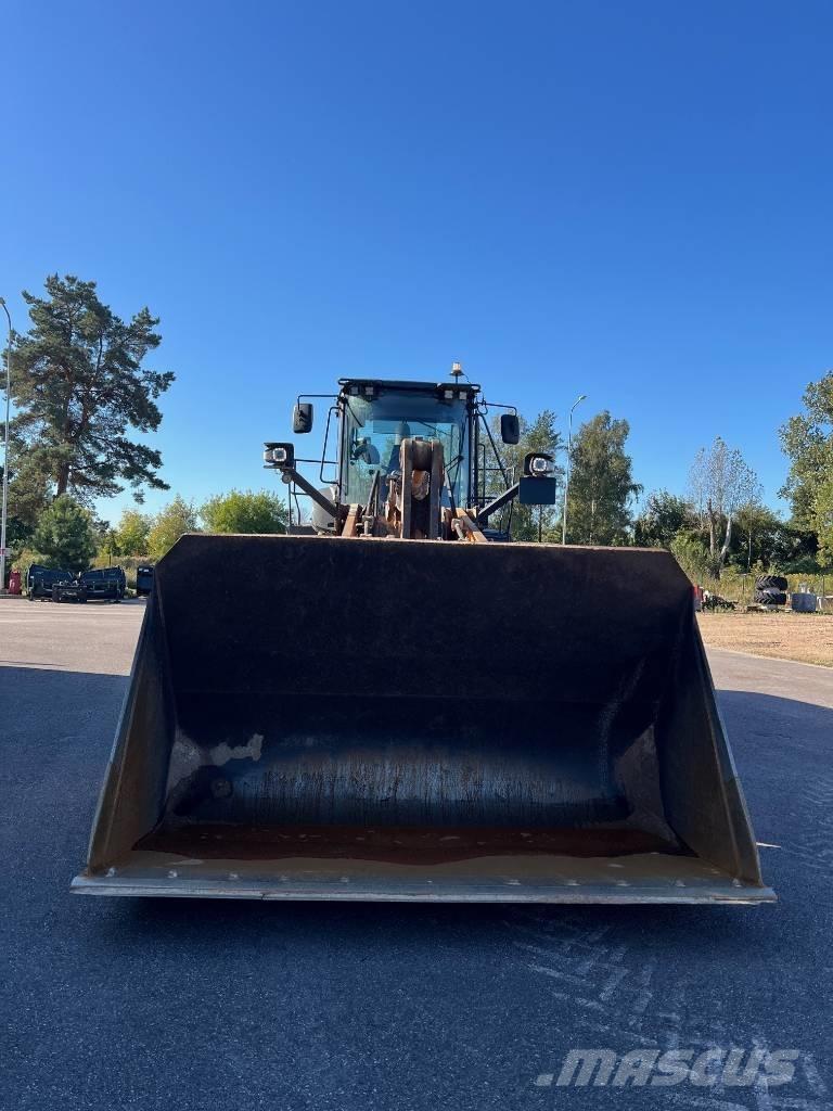 CASE 1021 G Колесни товарачи