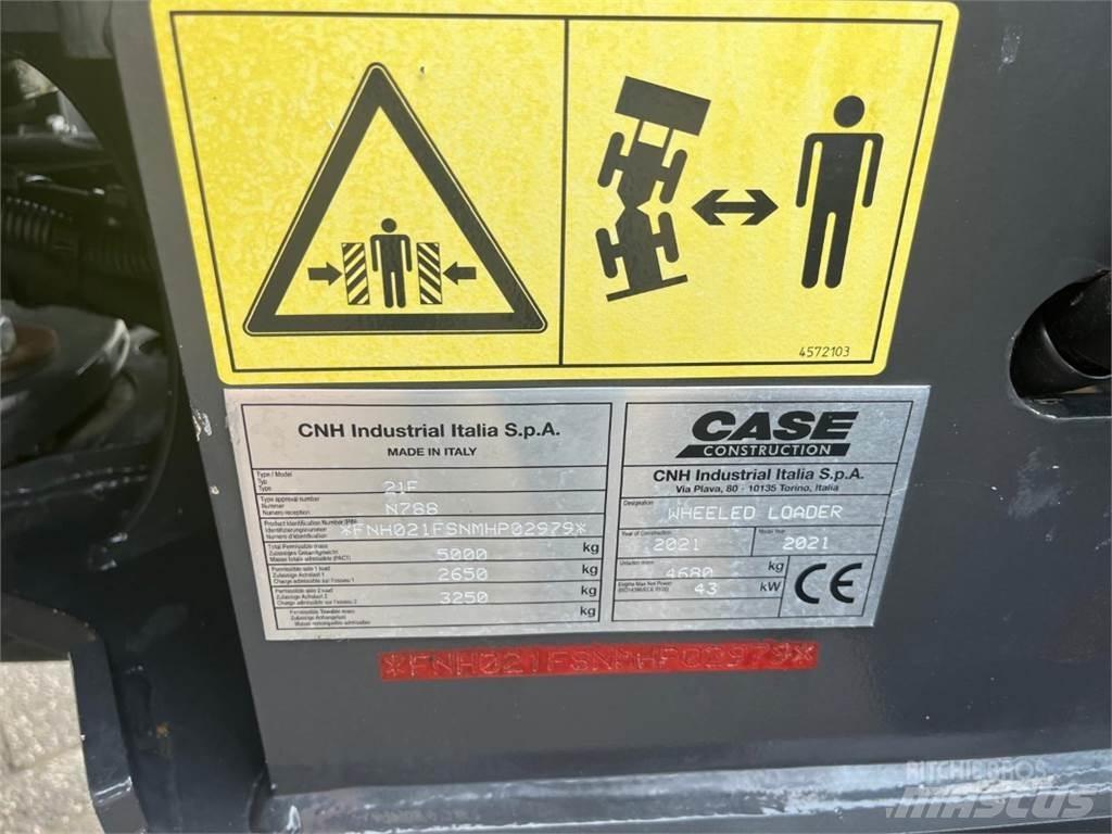 CASE 21F Колесни товарачи