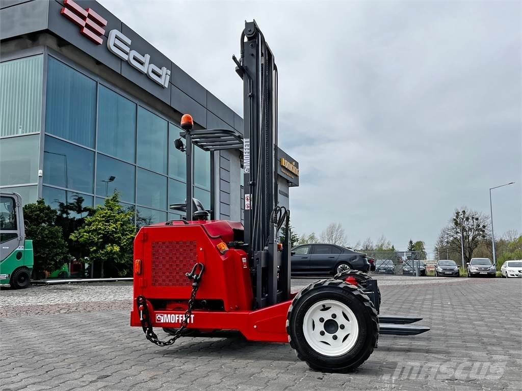 Moffett M3 20.4 Моторизирани високоповдигачи с открити платформи