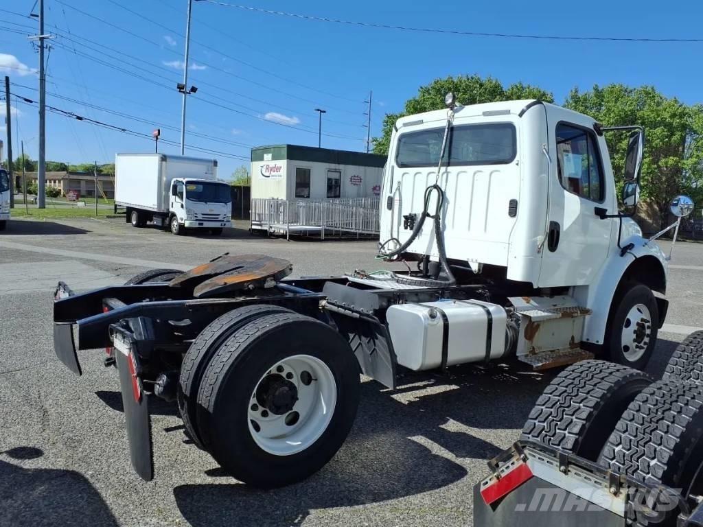 Freightliner M2 106 Влекачи
